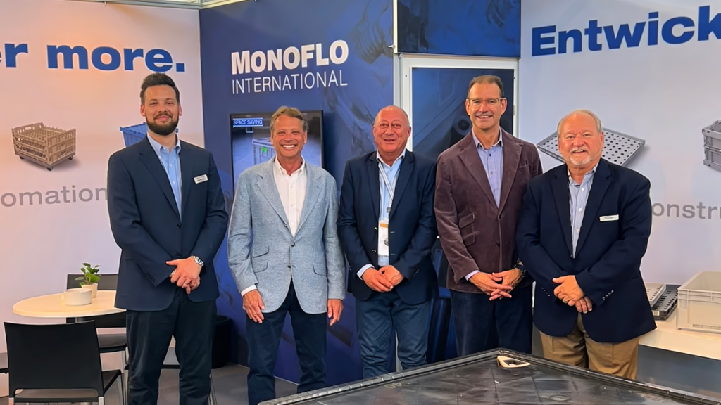 Monoflo team picture at LogiMAT trade shows in Germany.